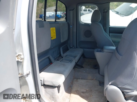 2007 Toyota Tacoma PreRunner with VIN 5TETU62N67Z427352, listed as a IAAI auction lot 41900208 with 167,616 mi miles. Bid and sale history available at carsss.com. Image 8.