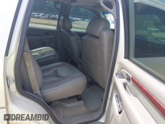 2006 Cadillac Escalade z VIN 1GYEK63N46R134468, wystawiony jako IAAI lot #42407664 z przebiegiem 240 664 mil mil oraz . Historia ofert i sprzedaży dostępna na DreamBid. Obrazek 8.