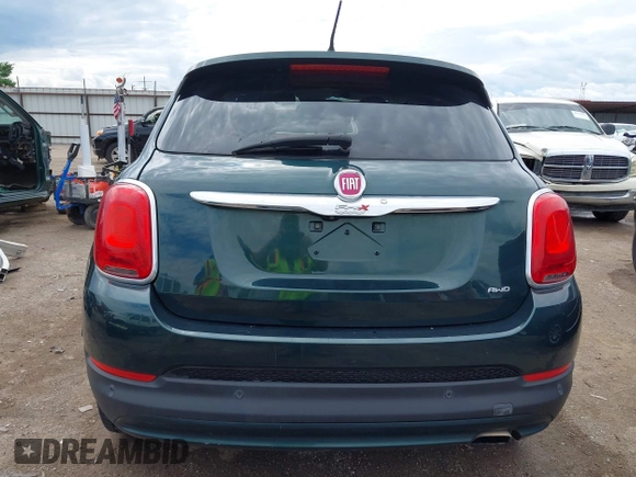 2016 FIAT 500X Lounge z VIN ZFBCFYDT3GP393494, wystawiony jako IAAI lot #42208957 z przebiegiem 93 462 mil mil oraz . Historia ofert i sprzedaży dostępna na DreamBid. Obrazek 17.