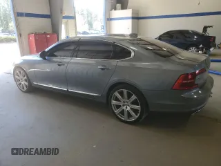 2018 Volvo S90 Inscription with VIN LVY992ML7JP019725, listed as a Copart auction lot 50724165 with 237,757 mi miles and Clean Title. Bid and sale history available at carsss.com. Image 2.