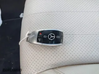 2018 Mercedes-Benz E-Class E 300 with VIN WDDZF4KB3JA411700, listed as a IAAI auction lot 41284765 with 58,084 mi miles. Bid and sale history available at carsss.com. Image 11.