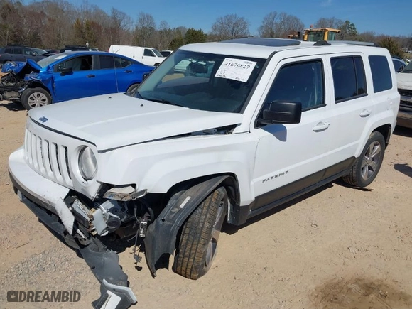 2016 Jeep Patriot Latitude with VIN 1C4NJRFBXGD673591, listed as a IAAI auction lot 41676827 with 114,632 mi miles. Bid and sale history available at carsss.com. Image 2.