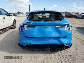 2024 Ford Mustang Mach-E Premium z VIN 3FMTK3R72RMA32365, wystawiony jako Copart lot #44407065 z przebiegiem 3 940 mil mil oraz Szkoda całkowita • Salvage title. Historia ofert i sprzedaży dostępna na DreamBid. Obrazek 6.