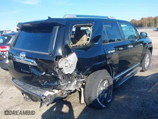 2011 Toyota 4Runner SR5 with VIN JTEZU5JR7B5022620, listed as a IAAI auction lot 40702968 with 158,449 mi miles. Bid and sale history available at carsss.com. Image 4.