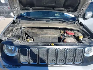 2020 Jeep Renegade Latitude with VIN ZACNJABB9LPL54070, listed as a IAAI auction lot 41134738 with 87,612 mi miles. Bid and sale history available at carsss.com. Image 10.