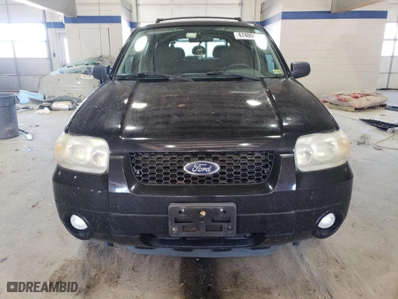 2007 Ford Escape XLT with VIN 1FMYU03197KB19462, listed as a Copart auction lot 47405995 with 142,160 mi miles and Clean Title. Bid and sale history available at carsss.com. Image 5.