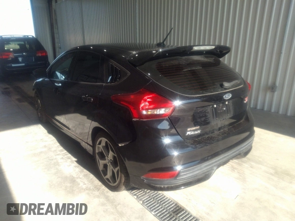 2017 Ford Focus ST with VIN 1FADP3L9XHL229696, listed as a IAAI auction lot 33863952 with 66,132 mi miles and . Bid and sale history available at carsss.com. Image 3.