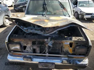 1988 Ford Bronco z VIN 1FMCU14T2JUA39593, wystawiony jako Copart lot #76556764 z przebiegiem Nie podano mil oraz Szkoda całkowita • Salvage title. Historia ofert i sprzedaży dostępna na DreamBid. Obrazek 11.