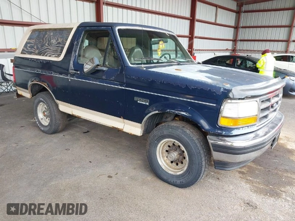 1993 Ford Bronco XL with VIN 1FMEU15N1PLB29714, listed as a IAAI auction lot 41984437 with 165,195 mi miles. Bid and sale history available at carsss.com. Image 1.