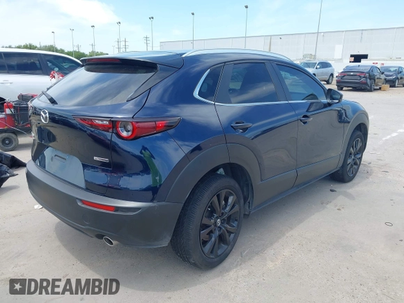 2024 Mazda CX-30 S Select Sport z VIN 3MVDMBBM1RM655682, wystawiony jako IAAI lot #42063971 z przebiegiem 6 771 mil mil oraz . Historia ofert i sprzedaży dostępna na DreamBid. Obrazek 4.