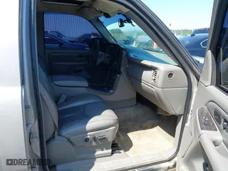 2004 GMC Yukon XL Denali with VIN 1GKFK66U24J283006, listed as a IAAI auction lot 42003275 with 348,268 mi miles. Bid and sale history available at carsss.com. Image 5.