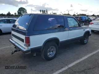 1989 Chevrolet Blazer z VIN 1GNCS18Z8K8149381, wystawiony jako Copart lot #41138414 z przebiegiem 61 828 mil mil oraz Szkoda całkowita • Salvage title. Historia ofert i sprzedaży dostępna na DreamBid. Obrazek 3.