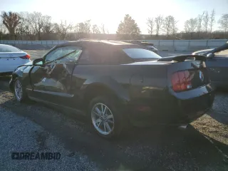 2005 Ford Mustang Deluxe с VIN 1ZVFT84N155192204, выставлен на аукционе Copart как лот 48663695 с пробегом Не указан миль и На запчасти • Non repairable. История ставок и продаж доступна на DreamBid. Изображение 2.