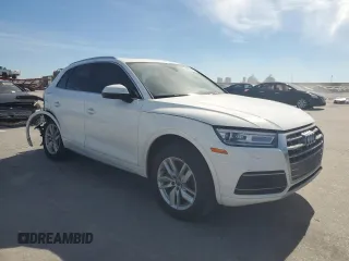 2020 Audi Q5 Premium z VIN WA1ANAFY9L2113778, wystawiony jako Copart lot #49013155 z przebiegiem 105 812 mil mil oraz Szkoda całkowita • Salvage title. Historia ofert i sprzedaży dostępna na DreamBid. Obrazek 4.
