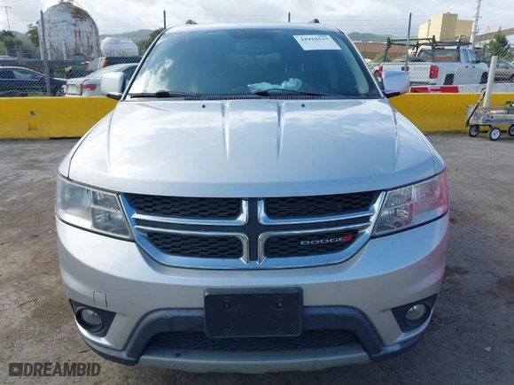 2014 Dodge Journey SXT with VIN 3C4PDCBG8ET105510, listed as a IAAI auction lot 41910515 with 80,217 mi miles. Bid and sale history available at carsss.com. Image 6.