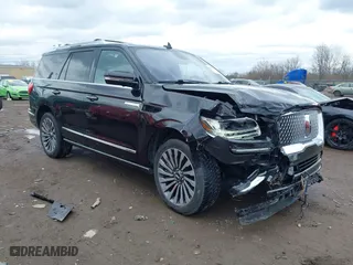 2020 Lincoln Navigator Reserve with VIN 5LMJJ2LT8LEL06284, listed as a IAAI auction lot 41839845 with 43,995 mi miles. Bid and sale history available at carsss.com. Image 1.