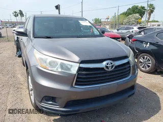 2016 Toyota Highlander LE Plus z VIN 5TDZKRFH0GS177710, wystawiony jako IAAI lot #41925612 z przebiegiem 134 357 mil mil oraz . Historia ofert i sprzedaży dostępna na DreamBid. Obrazek 1.