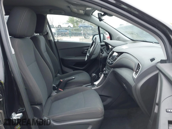 2020 Chevrolet Trax LS with VIN KL7CJKSB4LB074838, listed as a IAAI auction lot 41909289 with 77,471 mi miles. Bid and sale history available at carsss.com. Image 5.