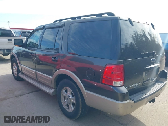 2006 Ford Expedition Eddie Bauer with VIN 1FMPU17526LA70354, listed as a IAAI auction lot 41702780 with 228,195 mi miles. Bid and sale history available at carsss.com. Image 3.