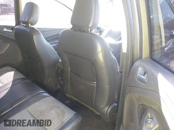 2019 Ford Escape SE with VIN 1FMCU0GD3KUB57331, listed as a IAAI auction lot 41701265 with 101,803 mi miles. Bid and sale history available at carsss.com. Image 8.