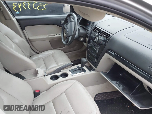 2009 Ford Fusion SEL with VIN 3FAHP08149R108555, listed as a IAAI auction lot 41927613 with 999,999 mi miles. Bid and sale history available at carsss.com. Image 5.