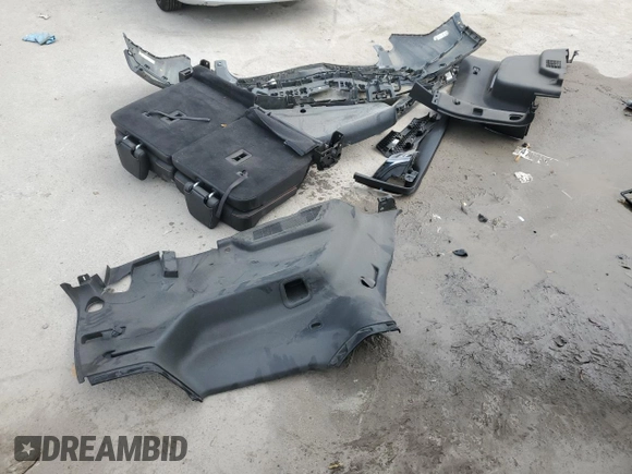 2021 GMC Acadia AT4 z VIN 1GKKNLLS5MZ189601, wystawiony jako Copart lot #47137665 z przebiegiem 83 396 mil mil oraz Nie do naprawy • Non repairable. Historia ofert i sprzedaży dostępna na DreamBid. Obrazek 13.