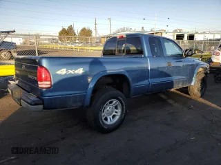 2004 Dodge Dakota Sport with VIN 1D7HG32N44S749232, listed as a Copart auction lot 43137825 with 84,672 mi miles and Salvage Title. Bid and sale history available at carsss.com. Image 3.