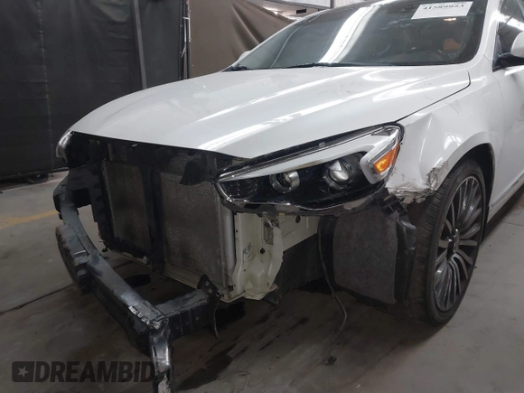 2014 Kia Cadenza Premium with VIN KNALN4D78E5132802, listed as a IAAI auction lot 41589953 with 149,147 mi miles. Bid and sale history available at carsss.com. Image 6.