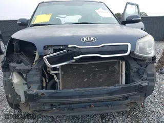 2015 Kia Soul ! with VIN KNDJX3A57F7188494, listed as a IAAI auction lot 41586072 with 188,821 mi miles. Bid and sale history available at carsss.com. Image 6.
