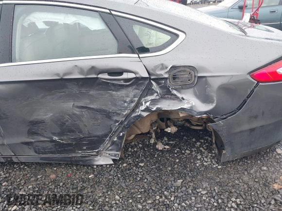 2016 Ford Fusion SE with VIN 3FA6P0H97GR307500, listed as a IAAI auction lot 41836573 with 126,404 mi miles and . Bid and sale history available at carsss.com. Image 6.