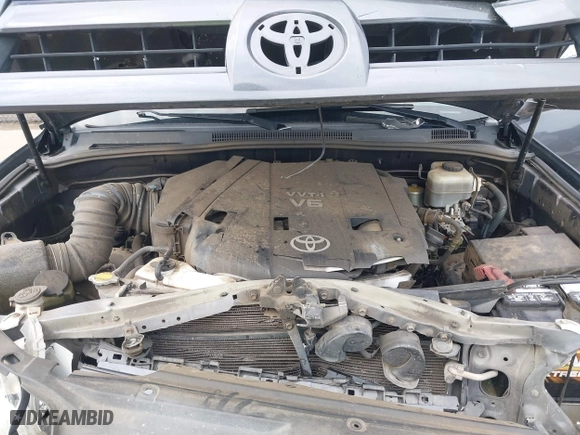 2005 Toyota 4Runner SR5 with VIN JTEZU14R058040495, listed as a IAAI auction lot 41808239 with 198,879 mi miles. Bid and sale history available at carsss.com. Image 10.