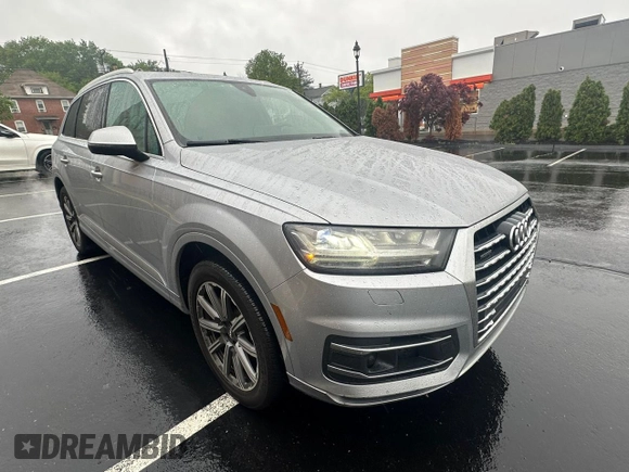 2017 Audi Q7 Premium Plus with VIN WA1LAAF70HD034782, listed as a Copart auction lot 56847135 with 136,433 mi miles and Clean title. Bid and sale history available at DreamBid. Image 4.
