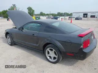 2008 Ford Mustang Deluxe with VIN 1ZVHT80N485109173, listed as a IAAI auction lot 42502182 with 160,917 mi miles and . Bid and sale history available at DreamBid. Image 3.