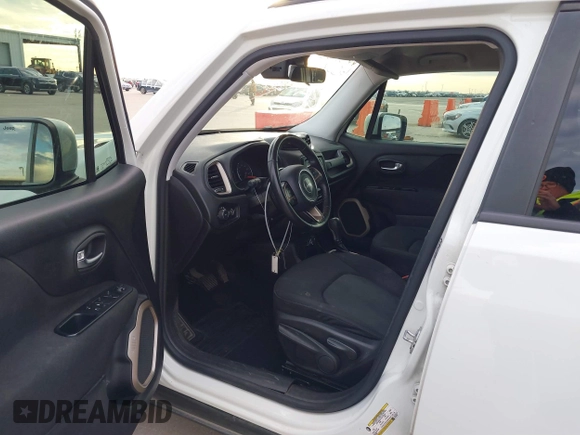 2015 Jeep Renegade Latitude with VIN ZACCJABT9FPB99964, listed as a IAAI auction lot 41250730 with 117,251 mi miles and . Bid and sale history available at carsss.com. Image 5.