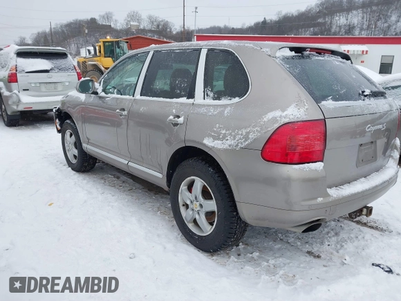 2005 Porsche Cayenne S with VIN WP1AB29P95LA64116, listed as a IAAI auction lot 41258550 with 162,712 mi miles. Bid and sale history available at carsss.com. Image 3.