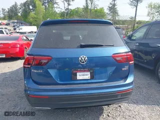 2018 Volkswagen Tiguan S with VIN 3VV0B7AXXJM018455, listed as a IAAI auction lot 41979115 with 92,104 mi miles. Bid and sale history available at carsss.com. Image 16.