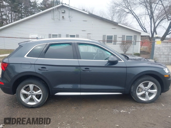 2020 Audi Q5 Premium Plus with VIN WA1BNAFY5L2010054, listed as a IAAI auction lot 41738526 with 83,152 mi miles. Bid and sale history available at carsss.com. Image 13.