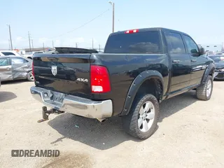 2018 Ram 1500 Express z VIN 1C6RR7KT4JS147562, wystawiony jako IAAI lot #42129188 z przebiegiem 125 332 mil mil oraz . Historia ofert i sprzedaży dostępna na DreamBid. Obrazek 4.