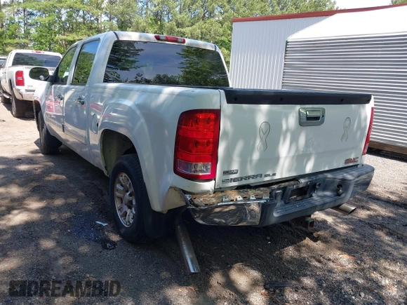 2008 GMC Sierra 1500 SLE1 z VIN 2GTEC130481114324, wystawiony jako IAAI lot #42279209 z przebiegiem 213 978 mil mil oraz . Historia ofert i sprzedaży dostępna na DreamBid. Obrazek 3.