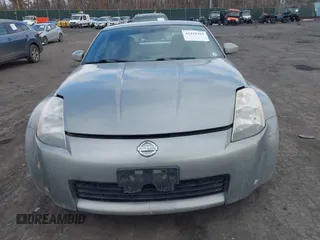 2005 Nissan 350Z Touring with VIN JN1AZ34E85M652465, listed as a IAAI auction lot 41418161 with 153,099 mi miles. Bid and sale history available at carsss.com. Image 12.