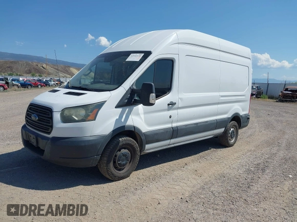 2015 Ford Transit z VIN 1FTNR2XM3FKB08495, wystawiony jako IAAI lot #42552135 z przebiegiem 235 461 mil mil oraz . Historia ofert i sprzedaży dostępna na DreamBid. Obrazek 2.