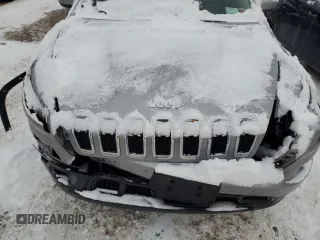 2014 Jeep Cherokee Latitude with VIN 1C4PJMCS7EW244474, listed as a Copart auction lot 84860154 with 154,082 mi miles and Non Repairable. Bid and sale history available at carsss.com. Image 12.