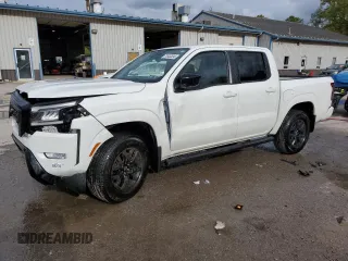 2023 Nissan Frontier SV with VIN 1N6ED1EK2PN662733, listed as a Copart auction lot 71843834 with 31,652 mi miles and Salvage Title. Bid and sale history available at carsss.com. Image 1.