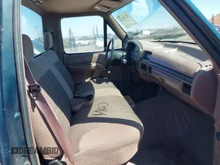 1994 Ford F-250 with VIN 2FTHF26H5RCA74997, listed as a IAAI auction lot 42270174 with 184,970 mi miles and . Bid and sale history available at DreamBid. Image 5.