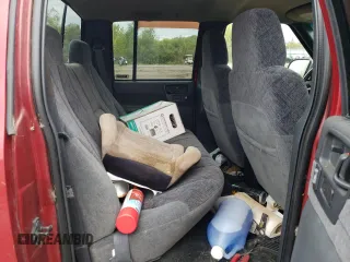 2002 GMC Sonoma SLS with VIN 1GTDT13W62K203061, listed as a Copart auction lot 83095774 with 136,118 mi miles and Salvage Title. Bid and sale history available at carsss.com. Image 10.