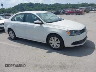 2013 Volkswagen Jetta SE with VIN 3VWDX7AJXDM297095, listed as a IAAI auction lot 42664873 with 69,061 mi miles and . Bid and sale history available at DreamBid. Image 1.