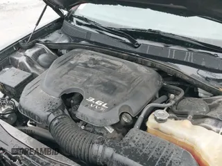 2015 Chrysler 300 S с VIN 2C3CCABG8FH859463, выставлен на аукционе IAAI как лот 42456189 с пробегом 158 051 миль миль и . История ставок и продаж доступна на DreamBid. Изображение 18.