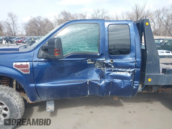 2008 Ford Super Duty F-250 SRW XL with VIN 1FTSX21R88ED25961, listed as a IAAI auction lot 41697284 with 352,731 mi miles. Bid and sale history available at carsss.com. Image 17.