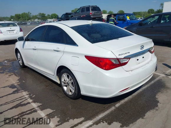 2013 Hyundai Sonata GLS with VIN 5NPEB4AC8DH788602, listed as a IAAI auction lot 42082200 with 213,747 mi miles and . Bid and sale history available at carsss.com. Image 3.