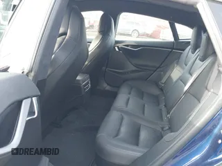 2018 Tesla Model S 75D z VIN 5YJSA1E28JF296944, wystawiony jako IAAI lot #41298541 z przebiegiem 29 828 mil mil oraz . Historia ofert i sprzedaży dostępna na DreamBid. Obrazek 8.